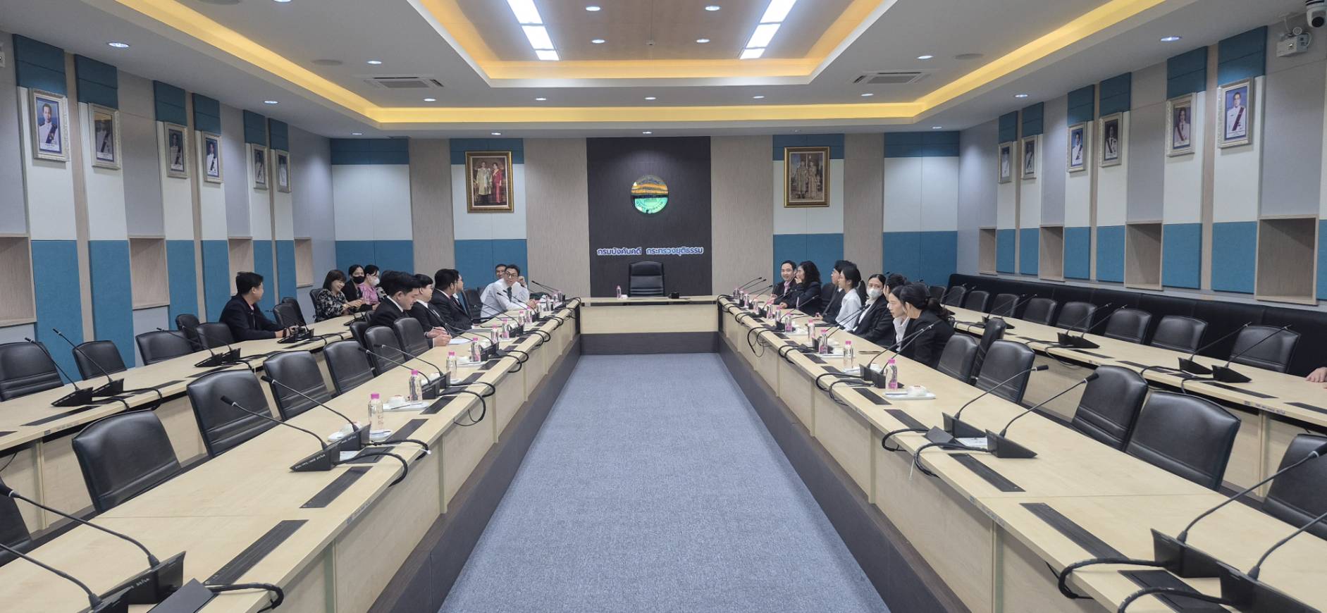 ﻿กรมบังคับคดีให้การต้อนรับอธิบดีผู้พิพากษาศาลแพ่งตลิ่งชันและคณะผู้ช่วยผู้พิพากษา รุ่นที่ 80 ในโอกาสเข้าศึกษาดูงาน ณ กรมบังคับคดี